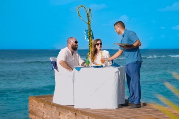 Wine & Dine